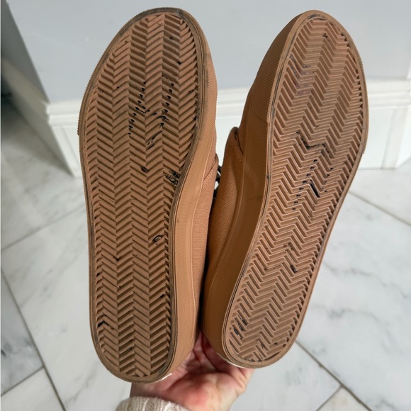 BANGS Women’s 7.5 Tan Floral Embroidery Canvas High Top Lace Up Sneakers - Picture 8 of 11